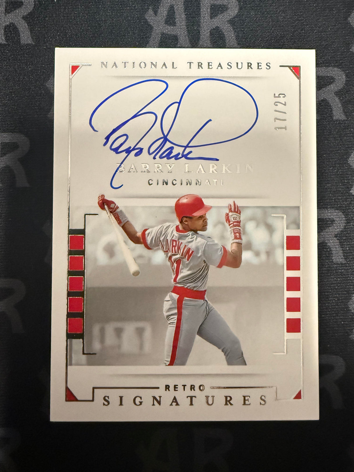 2020 Panini National Treasures #RS-BL Barry Larkin Retro Signatures /25