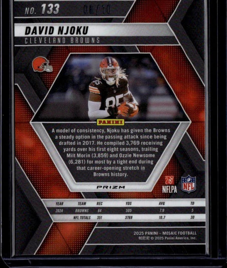 2025 Panini Mosaic #133 David Njoku Mosaic Gold Wave #/10