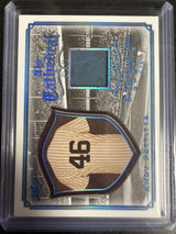 2022 Leaf In The Game Used Sports Andy Pettitte Cathedral Platinum Blue /6